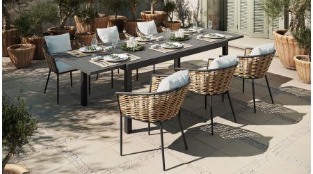 Dahlia Dining L